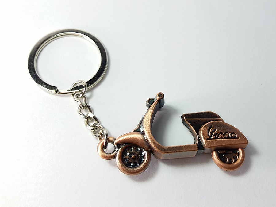 bronzani motor privezak za ključeve dvotočkaš