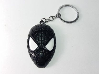 crna spajdermenova maska privezak za ključ