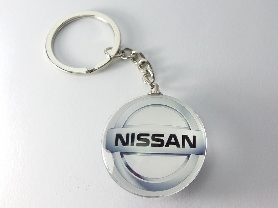 privezak za ključeve nissan off road 4wd x-trail qashqai +2 privesci automobili terenci