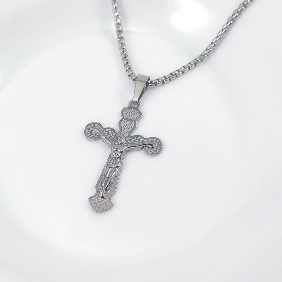 raspeće isusa hrista muška ogrlica lančić od nerđajućeg čelika srbija