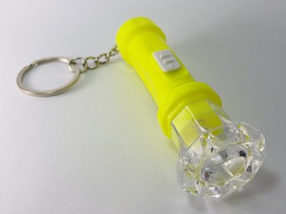 žuta sijalica lampa privezak za ključeve