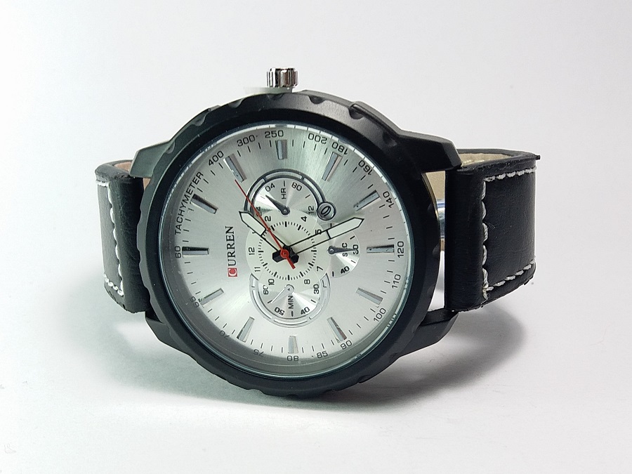 crno beli sat sa kaišem od kože ručni satovi sa datumom koji funkcioniše