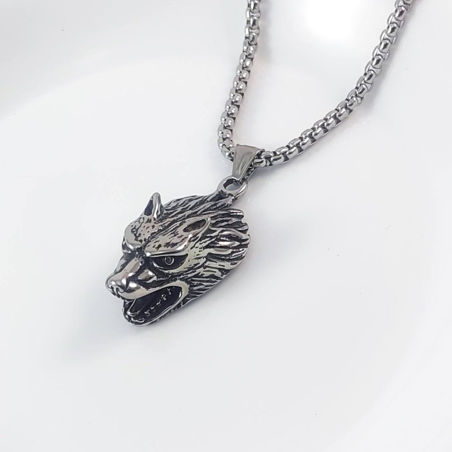 muška ogrlica lančić sa priveskom vučja glava vuk ogrlica od hirurškog čelika srbija
