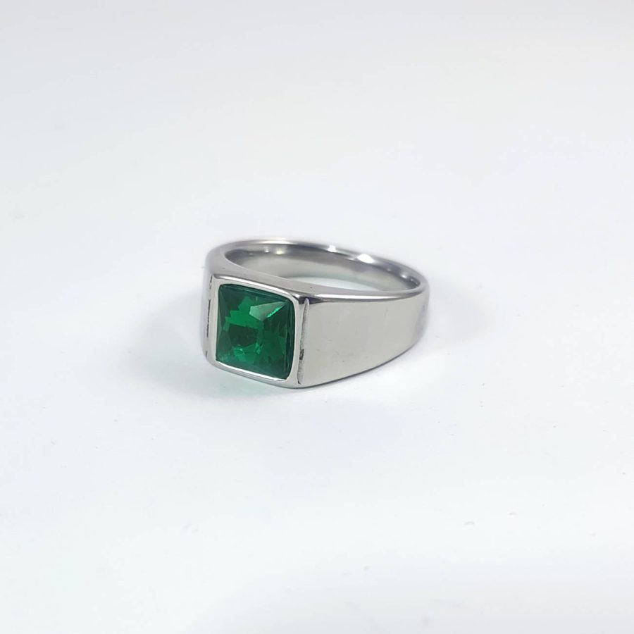 prsten za muškarce od nerđajućeg čelika sa zelenim kamenom unikatno prstenje srbija prodaja muškog prstenja
