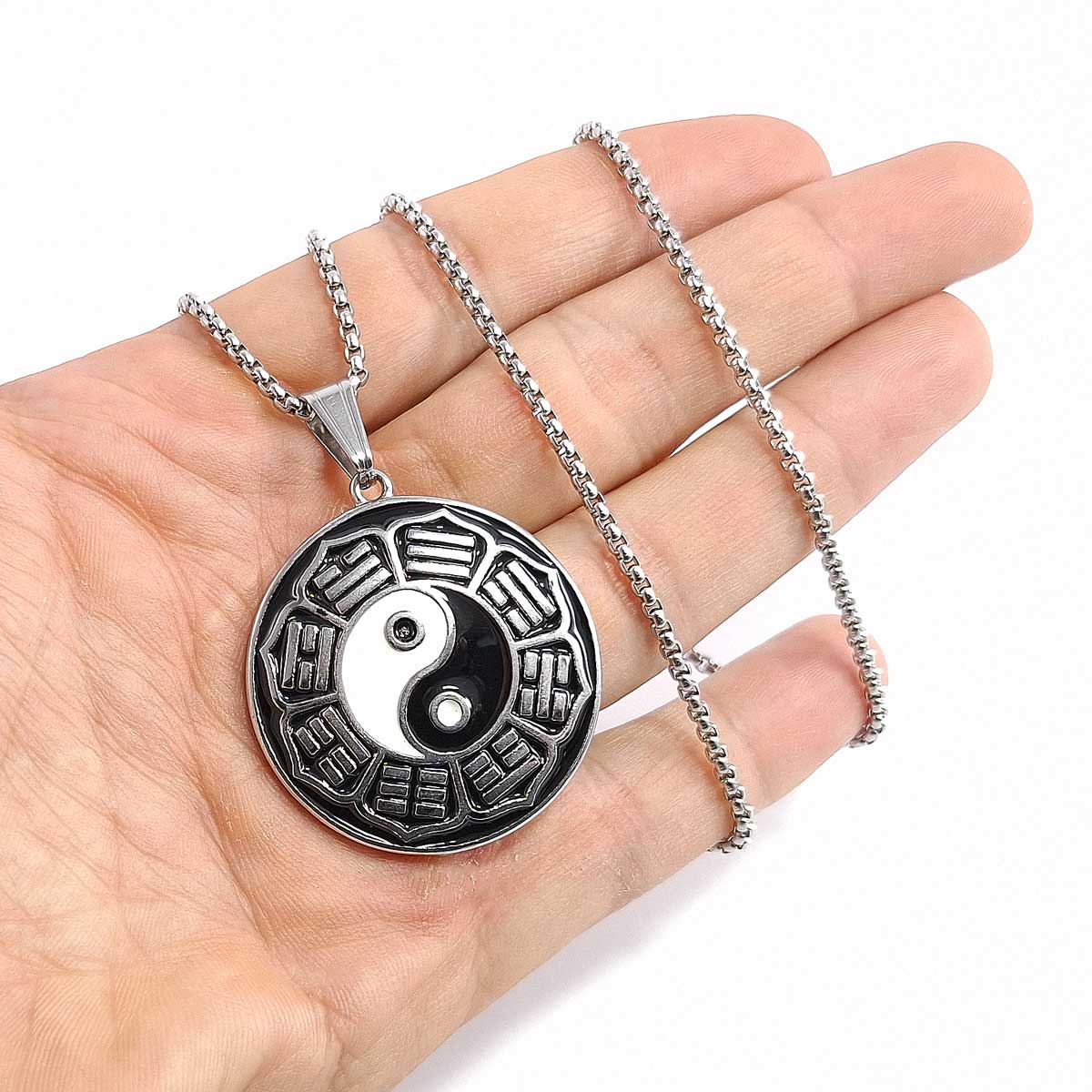 trigram muška ogrlica od hirurškog nerdjajuceg celika kineski tradicionalni simbol yin yang trigram